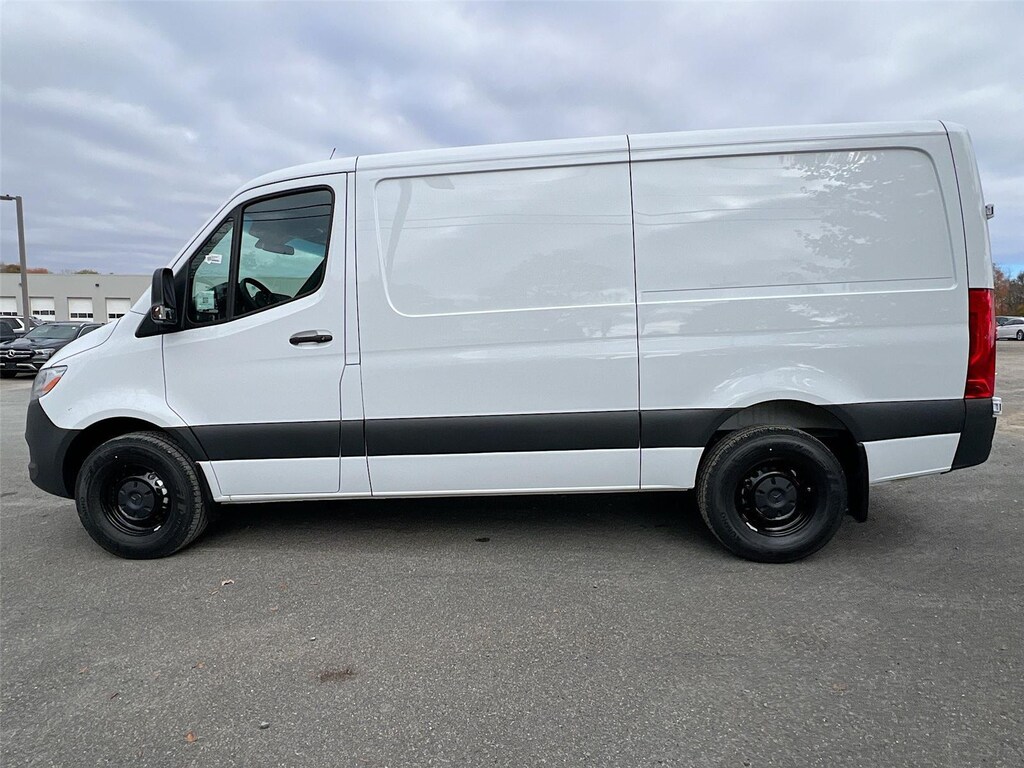 New 2026 Mercedes-Benz Sprinter 2500 Standard Roof 4-Cyl Diesel