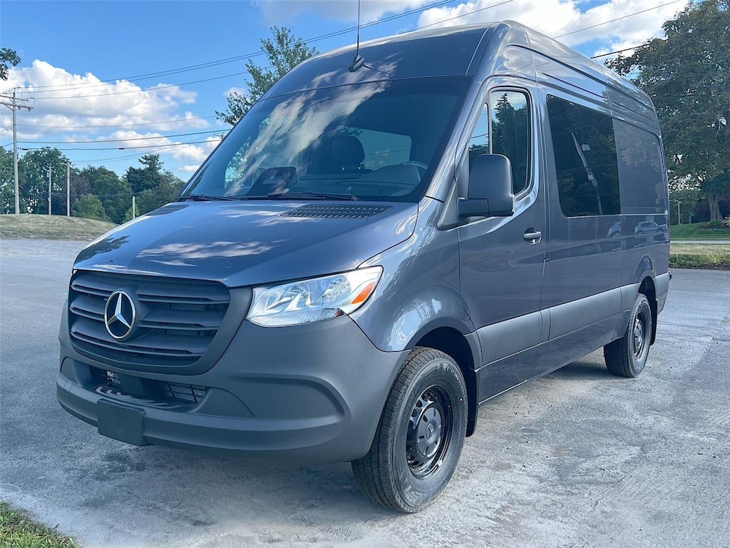 New 2025 Mercedes-Benz Sprinter 2500 Standard Roof 4-Cyl Diesel HO Van Crew Van