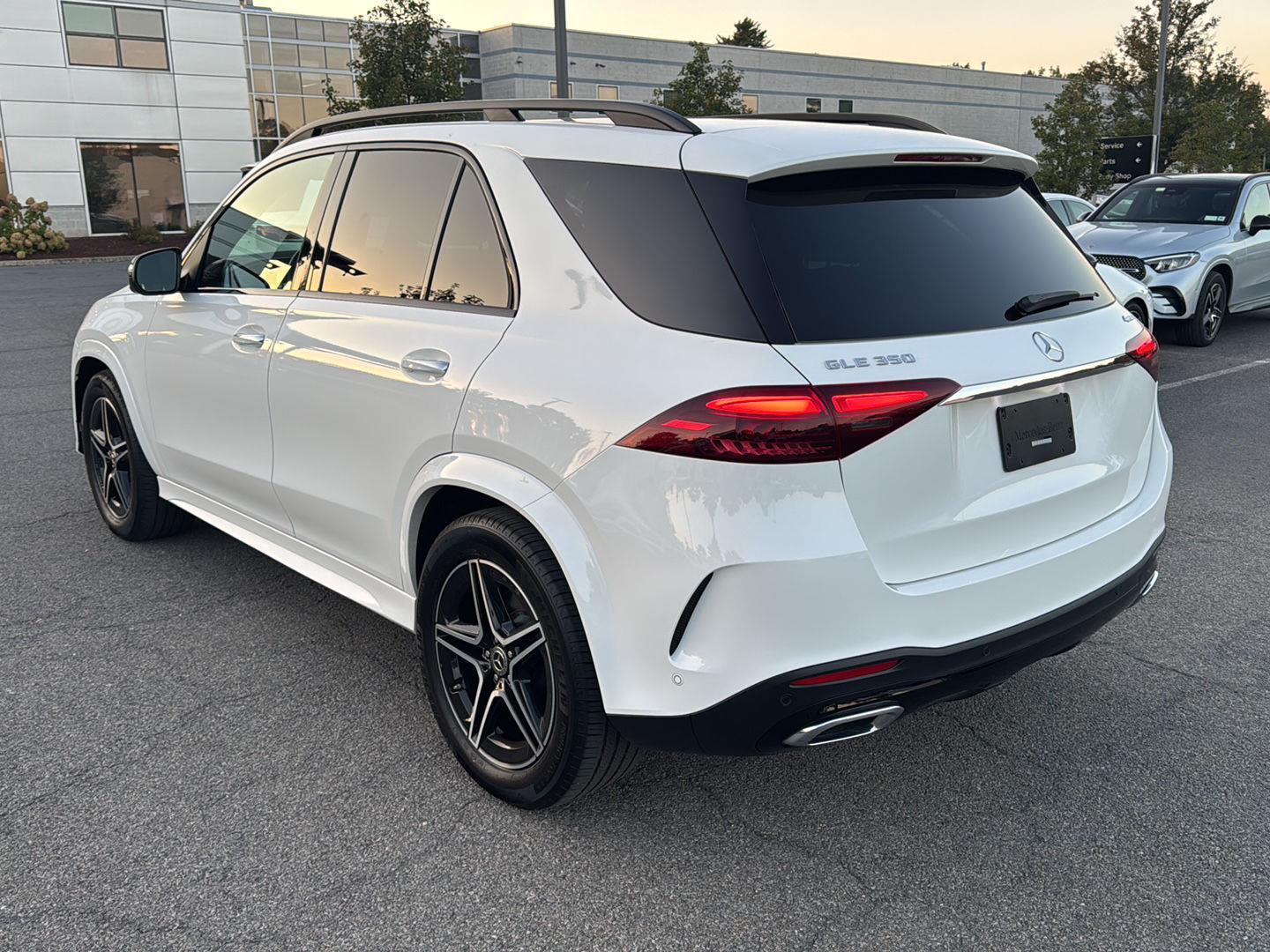 2024 Mercedes Benz GLE 350 photo 2