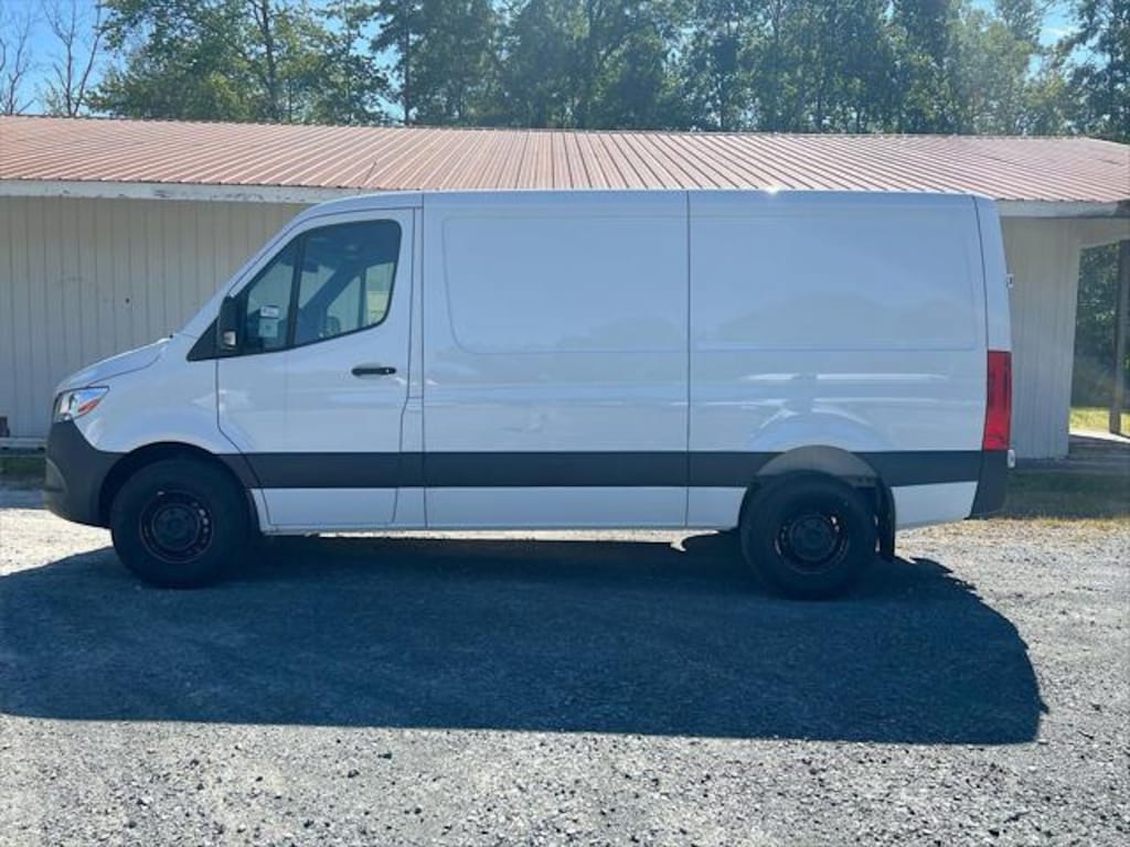 New 2025 Mercedes-Benz Sprinter 2500 Standard Roof 4-Cyl Diesel Van Cargo Van