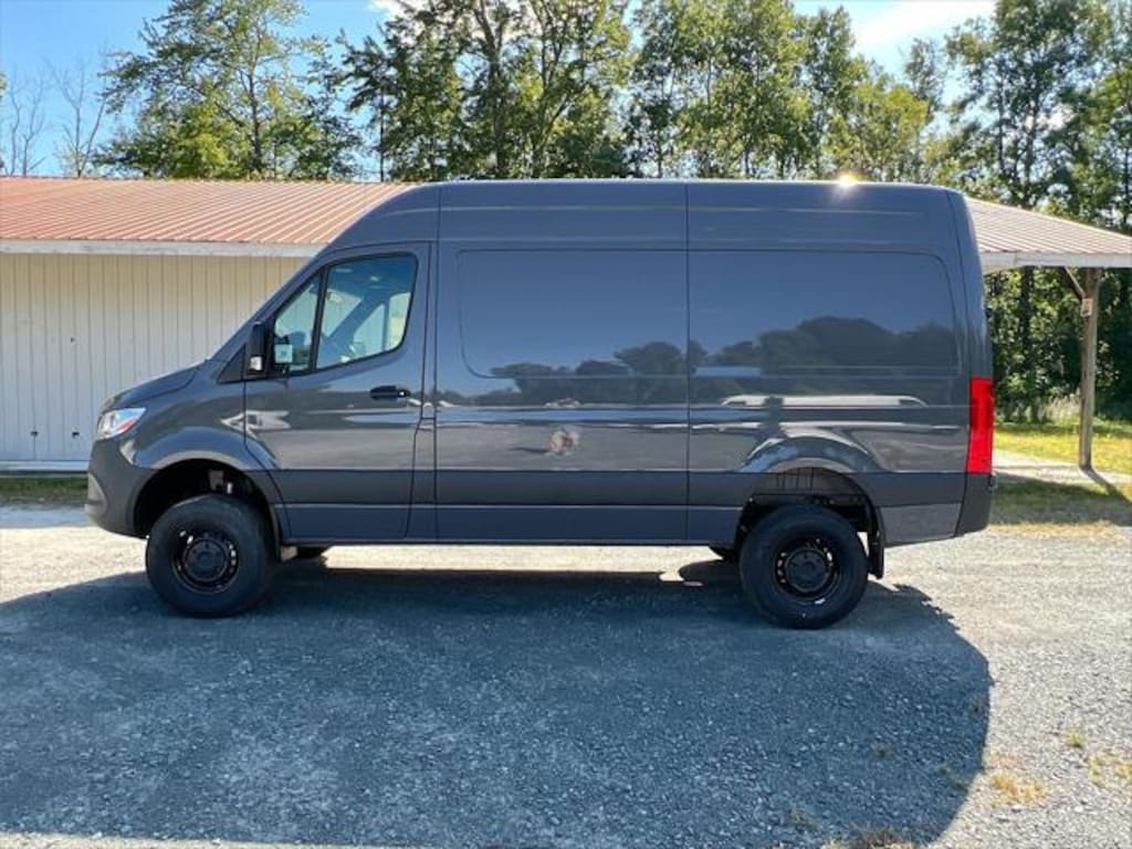 New 2025 Mercedes-Benz Sprinter 2500 Standard Roof 4-Cyl Diesel HO Van Cargo Van