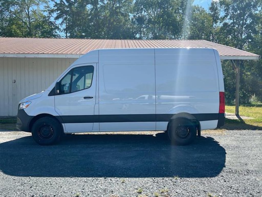 New 2025 Mercedes-Benz Sprinter 2500 Standard Roof 4-Cyl Diesel Van Cargo Van