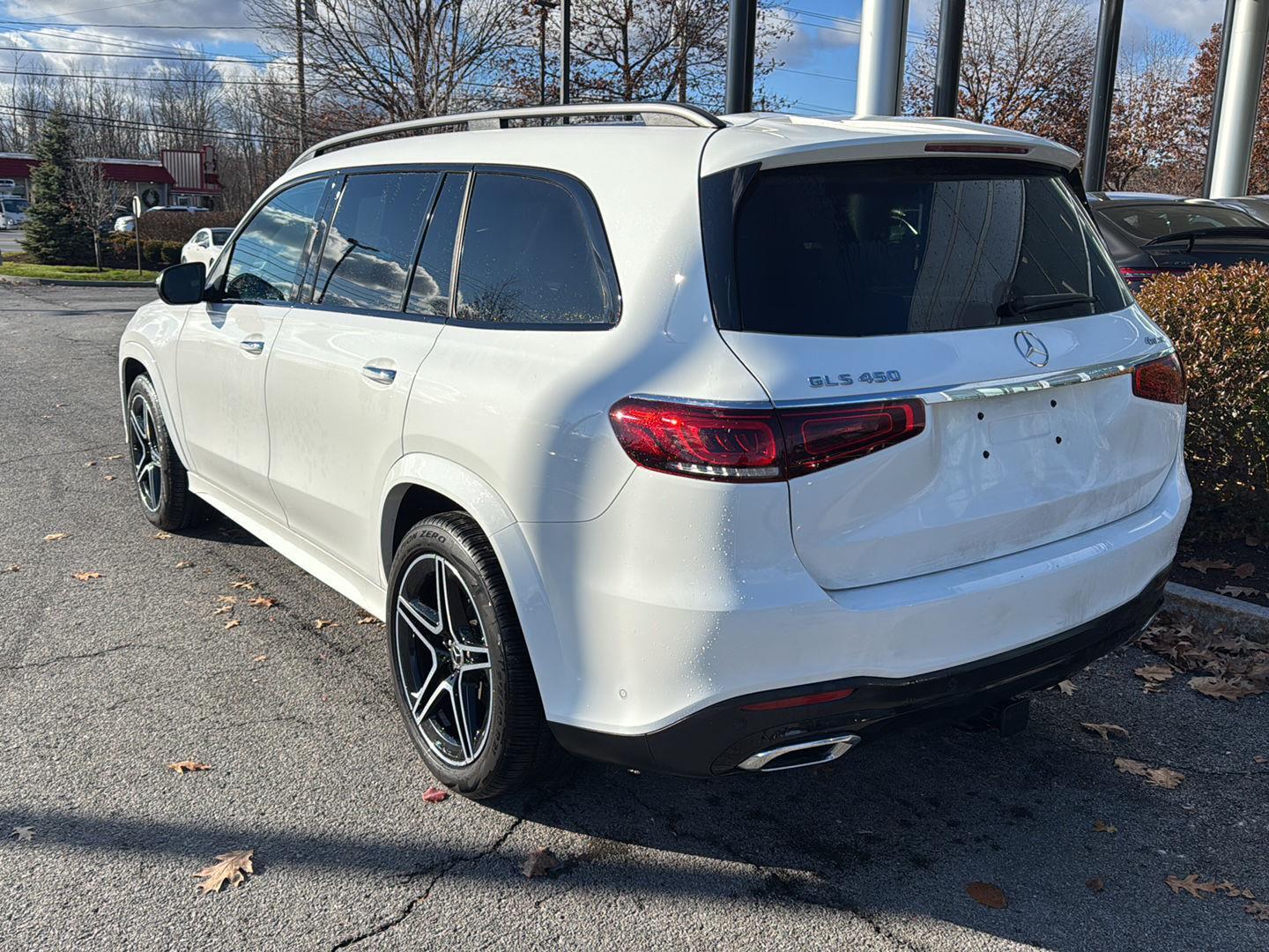 2023 Mercedes Benz GLS 450 4MATIC photo 2