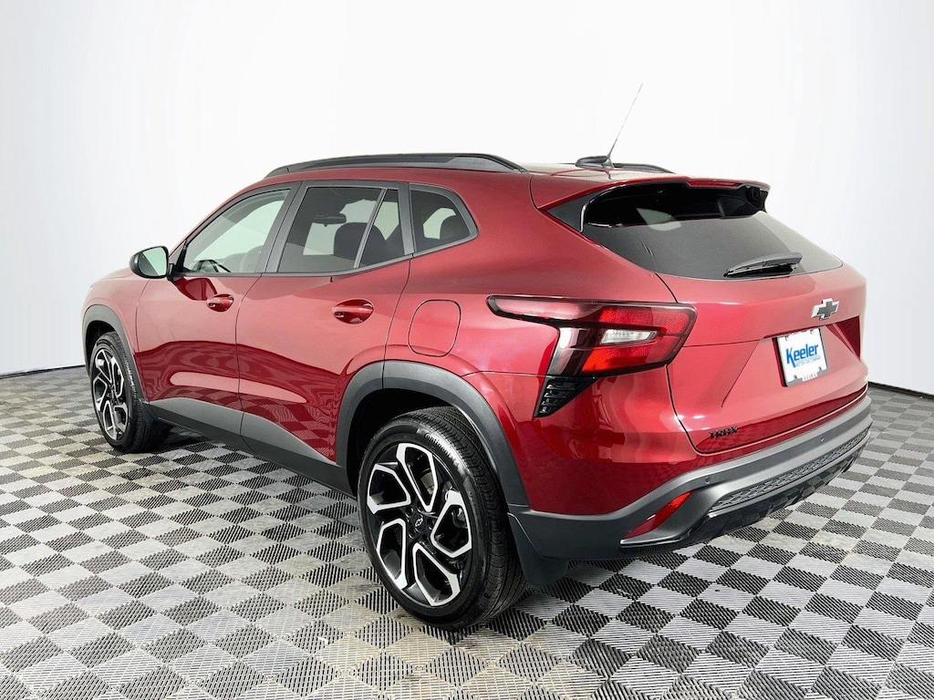 Used 2025 Chevrolet Trax 2RS SUV