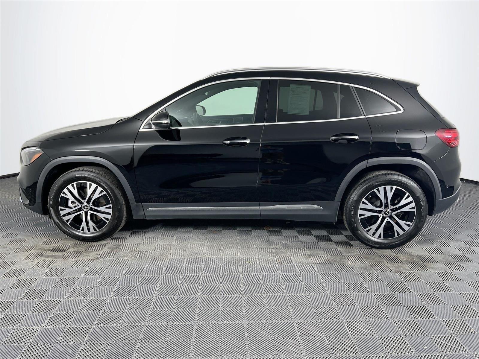 2025 Mercedes Benz GLA 250 4MATIC photo 2