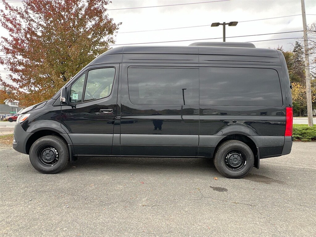 New 2025 Mercedes-Benz Sprinter 2500 Standard Roof 4-Cyl Diesel HO Van Passenger Van