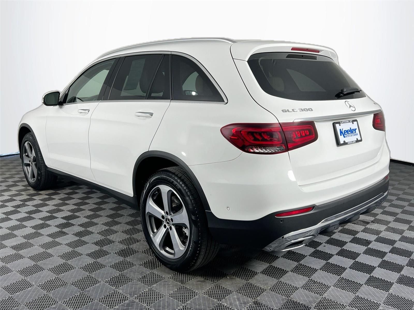 2022 Mercedes Benz GLC 300 4MATIC photo 2