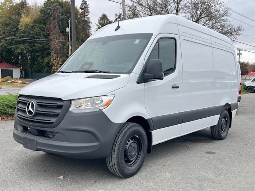 New 2026 Mercedes-Benz Sprinter 2500 Standard Roof 4-Cyl Diesel HO Van