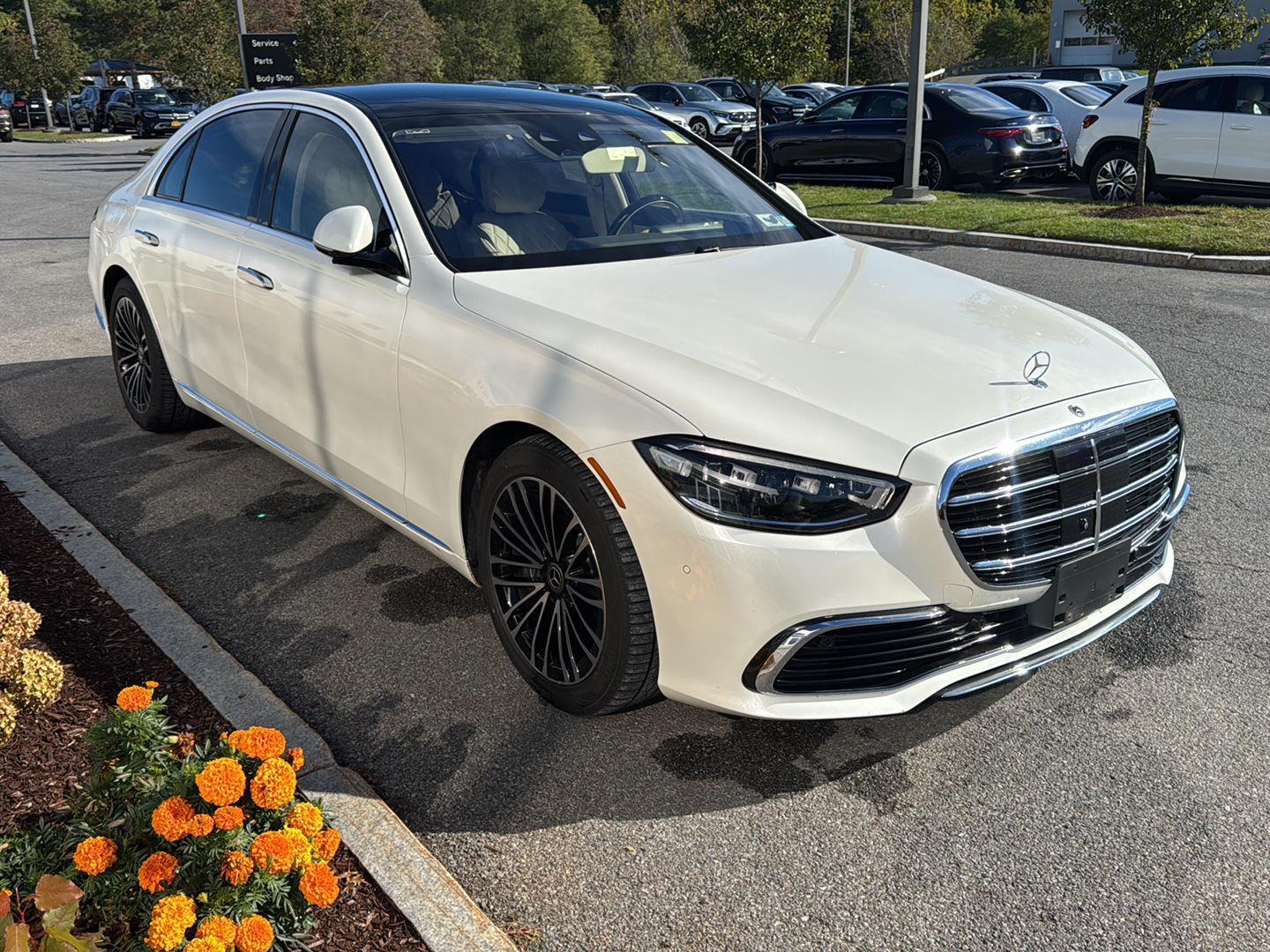 2023 Mercedes Benz S 580 4MATIC photo 4