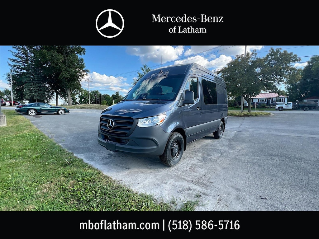 New 2025 Mercedes-Benz Sprinter 2500 Standard Roof 4-Cyl Diesel HO Van Crew Van