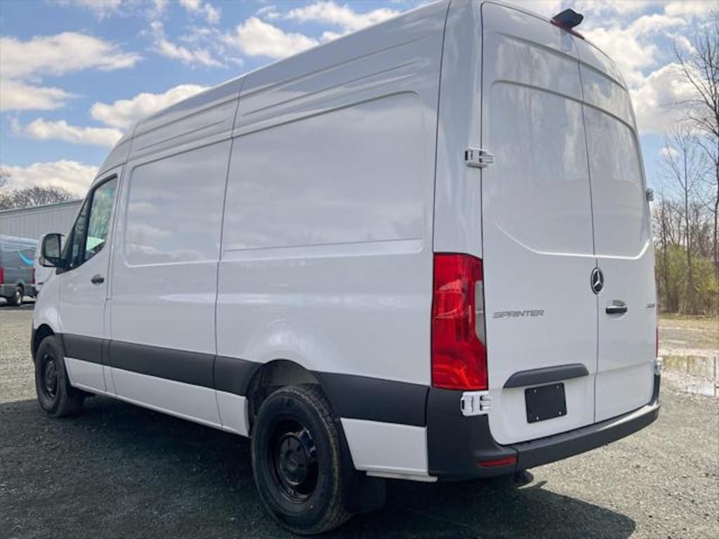 New 2025 Mercedes-Benz Sprinter 2500 Standard Roof 4-Cyl Diesel HO Van Cargo Van