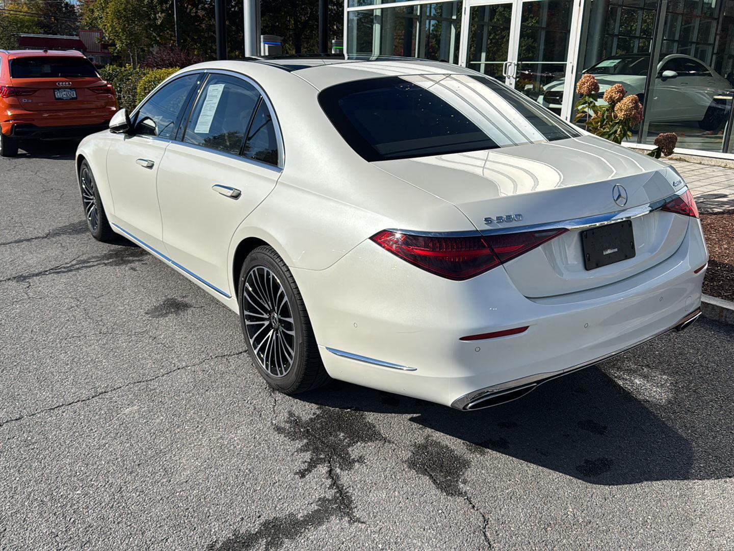 2023 Mercedes Benz S 580 4MATIC photo 2