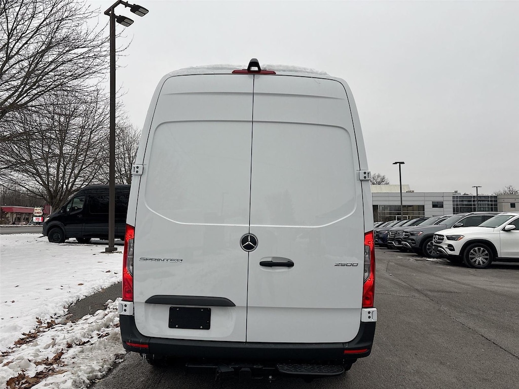 New 2026 Mercedes-Benz Sprinter 2500 Standard Roof 4-Cyl Diesel HO Van Cargo Van