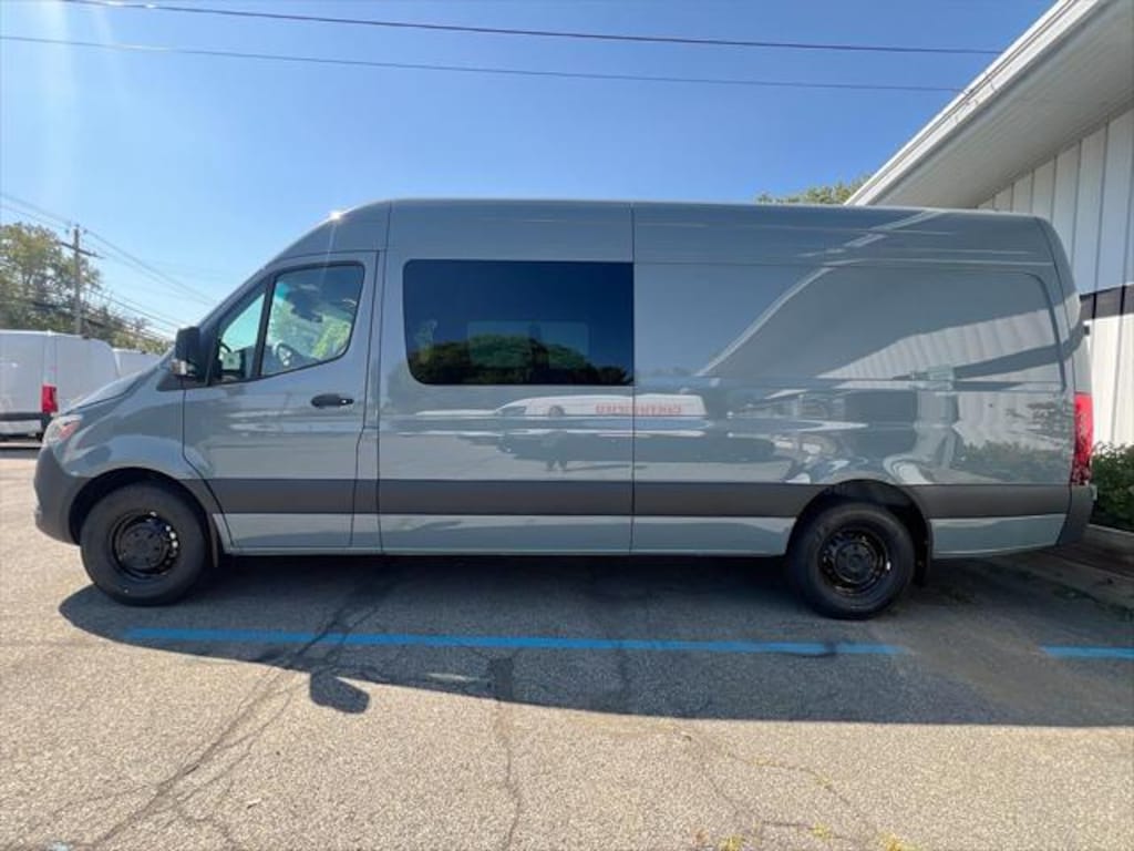 New 2025 Mercedes-Benz Sprinter 2500 High Roof 4-Cyl Diesel HO Van Crew Van