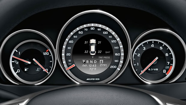 2015-C-CLASS-C63-AMG-COUPE-029-MCFO.jpg