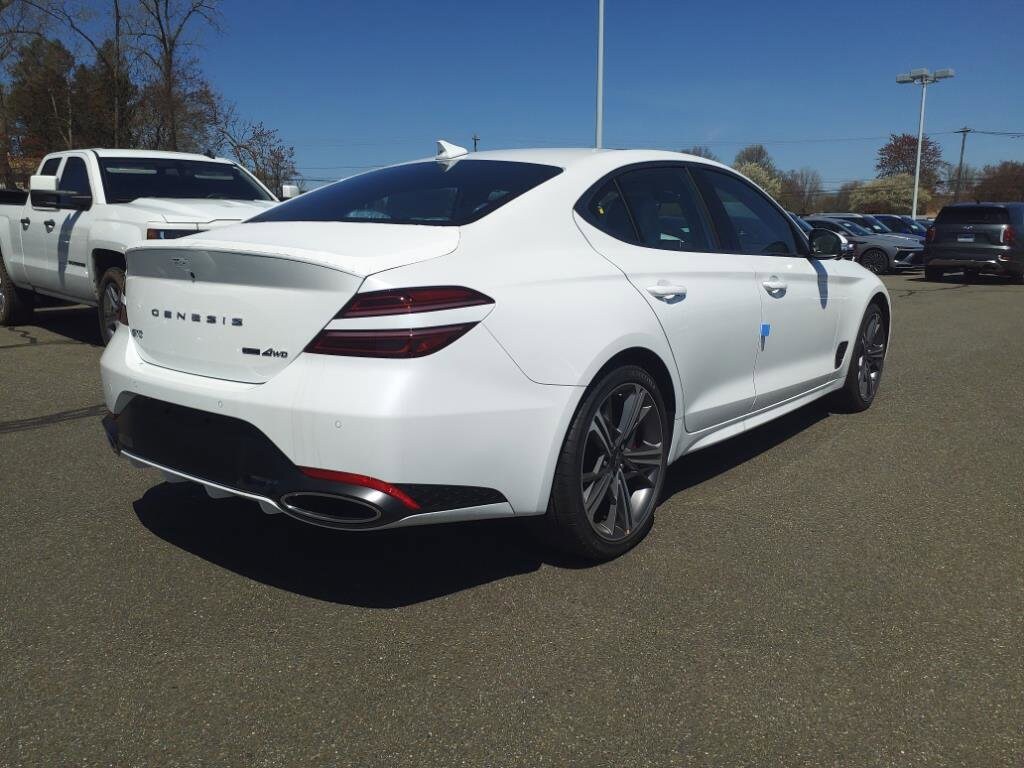 2024 Genesis G70 3.3T Sport Advanced photo 4