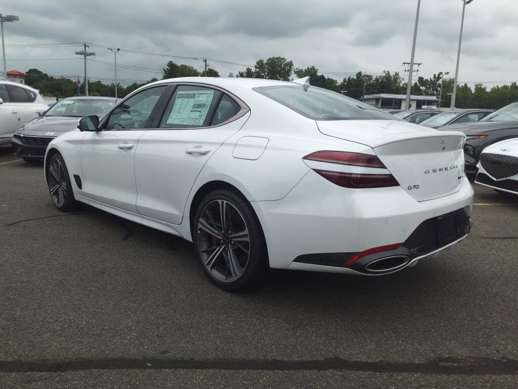2024 Genesis G70 3.3T Sport Advanced photo 2
