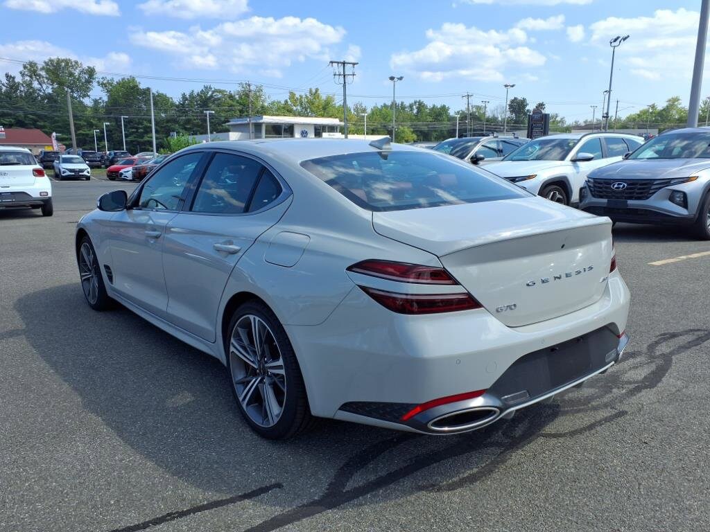 2025 Genesis G70 2.5T photo 3