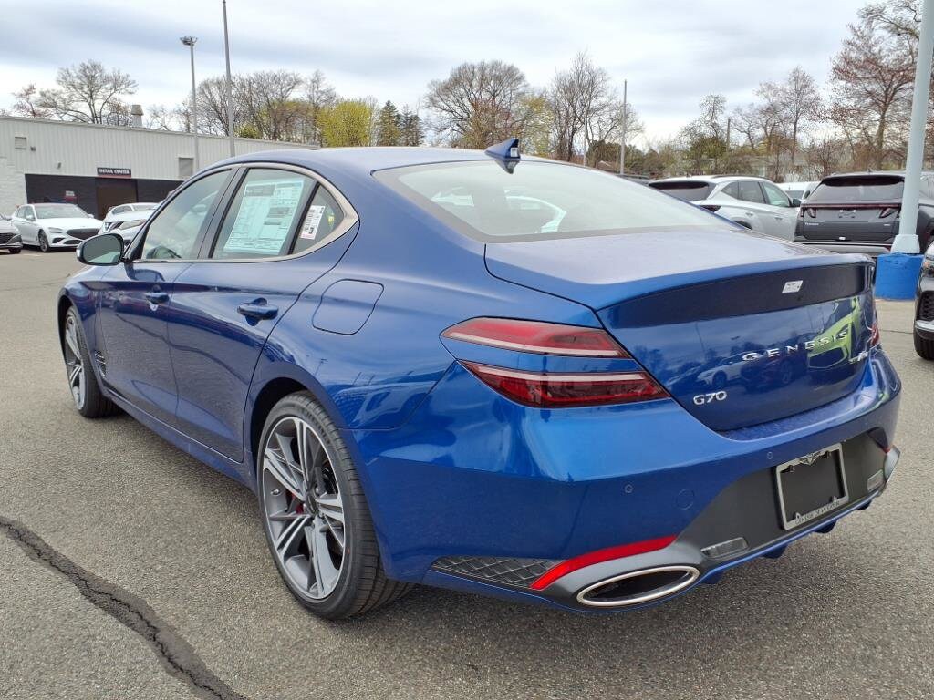 2025 Genesis G70 3.3T Sport Advanced photo 2