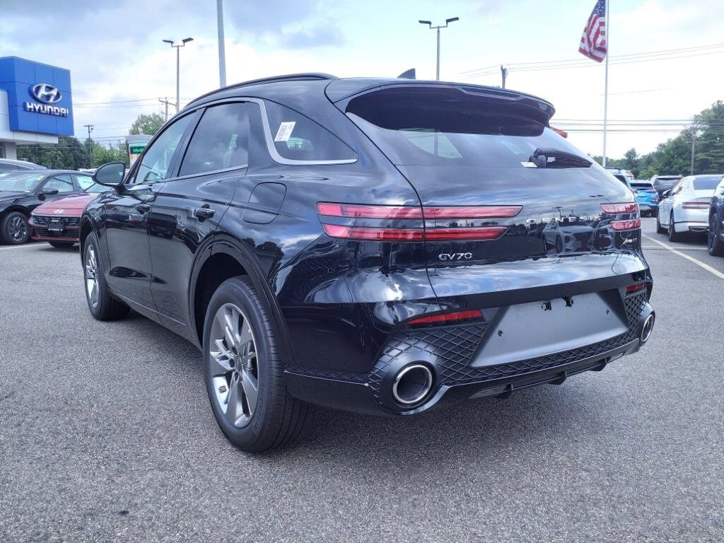 2025 Genesis GV70 3.5T Sport photo 3