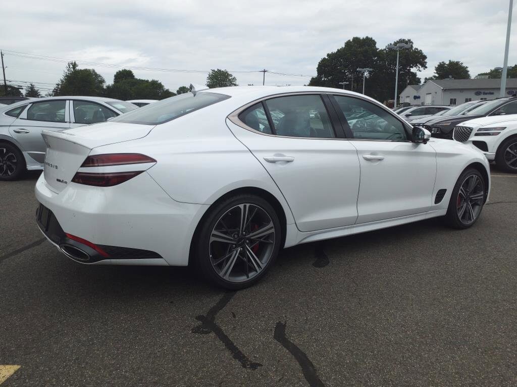 2024 Genesis G70 3.3T Sport Advanced photo 3