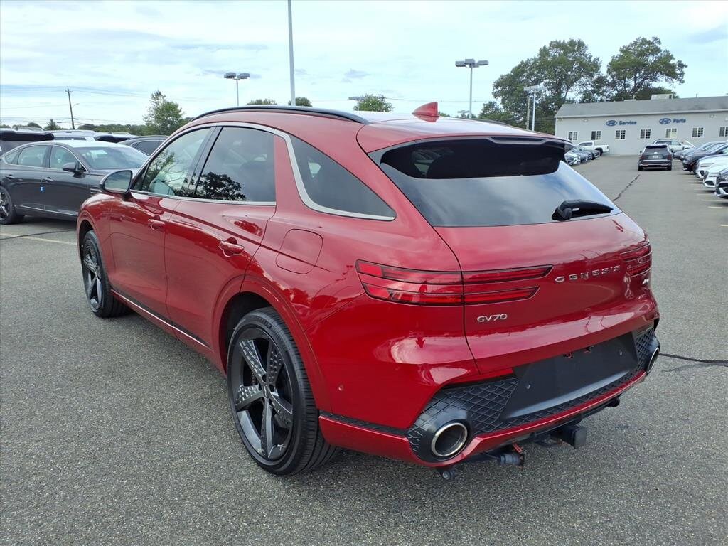 2023 Genesis GV70 2.5T photo 3