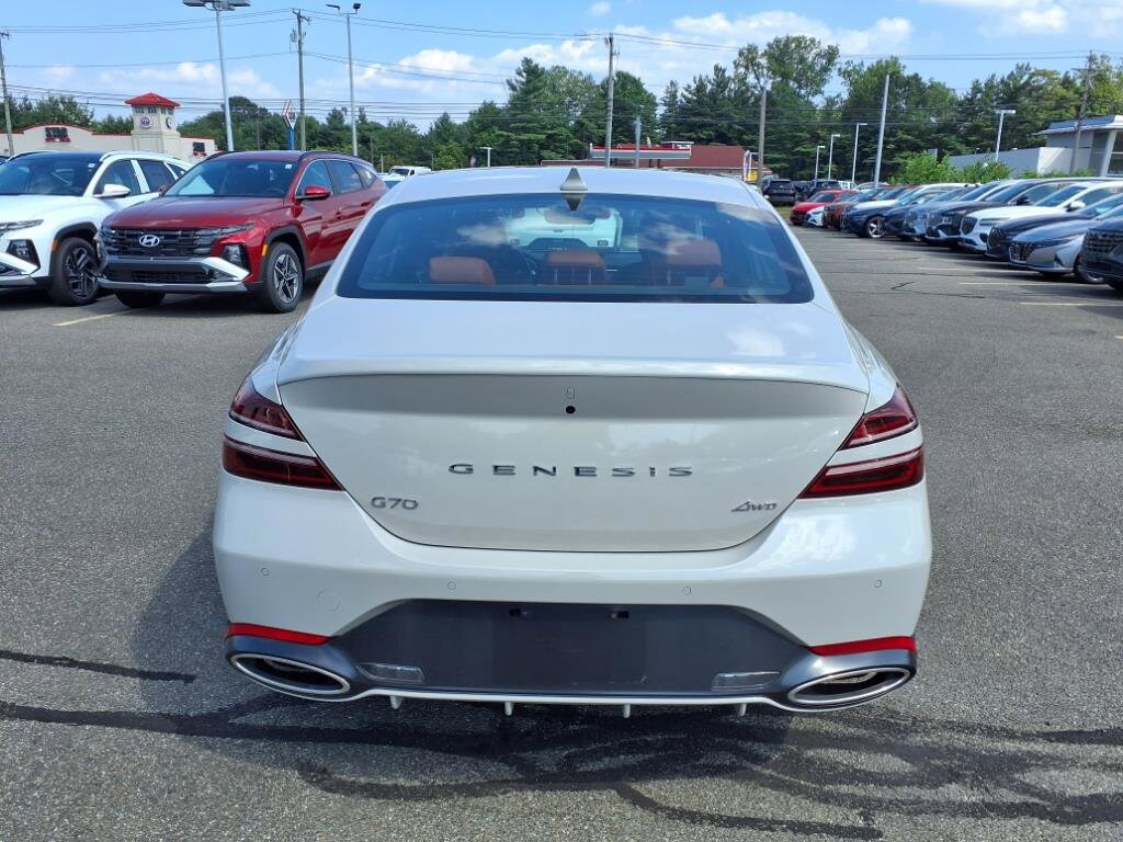 2025 Genesis G70 2.5T photo 4