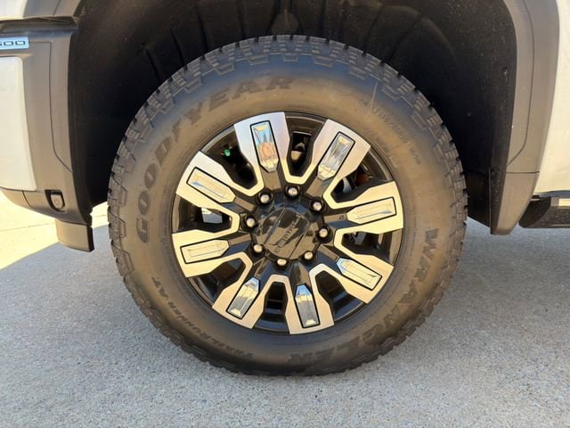 2026 GMC Sierra 2500HD Denali - Photo 11