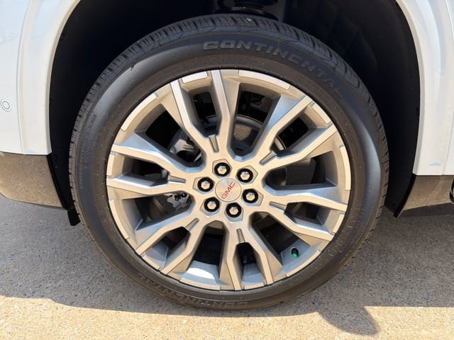 2026 GMC Acadia Denali - Photo 10