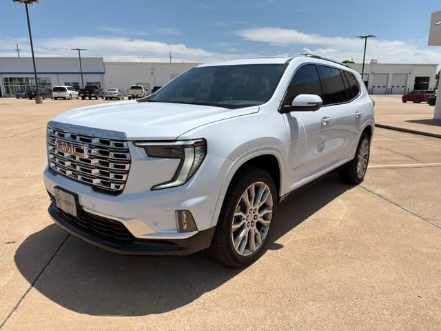 2026 GMC Acadia Denali - Photo 7
