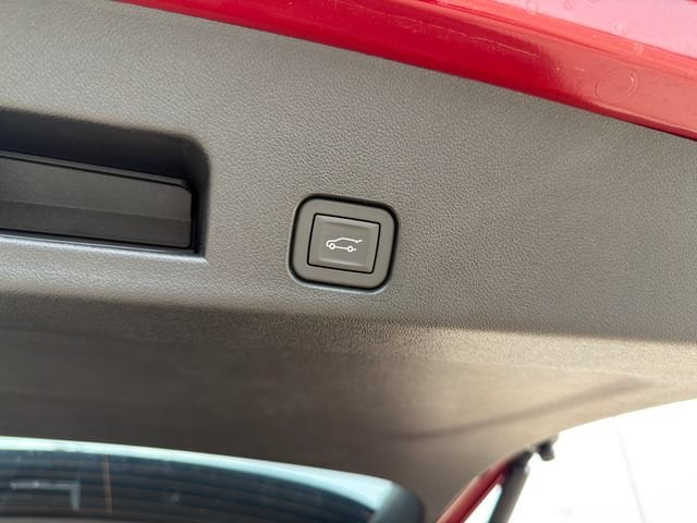2026 GMC Acadia Elevation - Photo 17