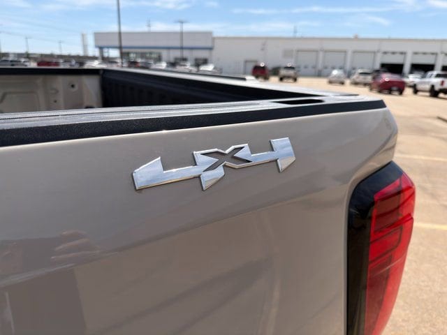 2026 GMC Sierra 1500 SLE - Photo 13