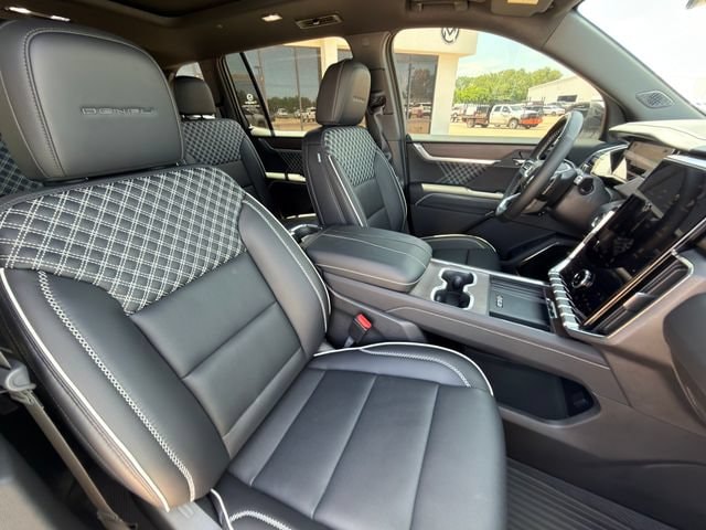 2026 GMC Acadia Denali - Photo 29