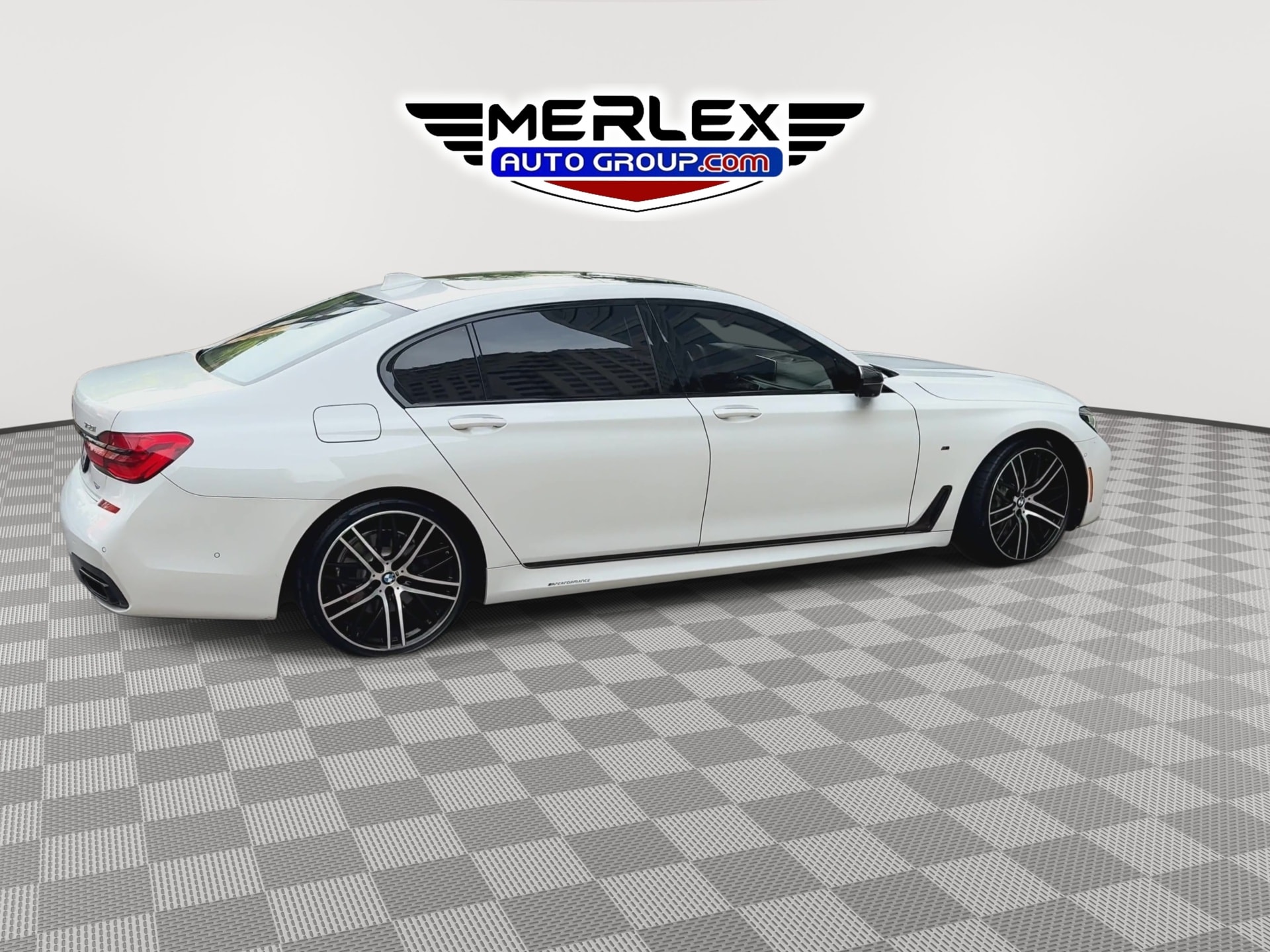 2017 BMW 7 Series 750i - Photo 8