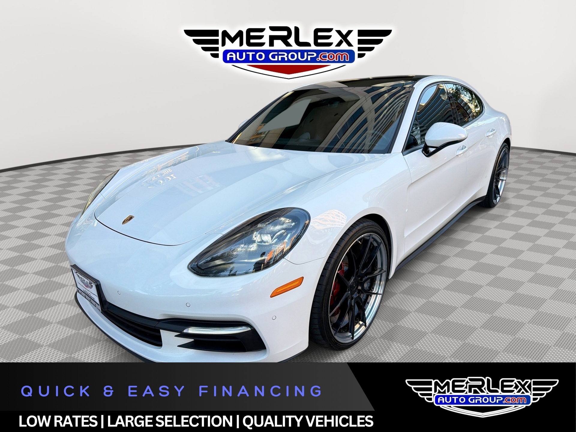 2018 Porsche Panamera -'s photo
