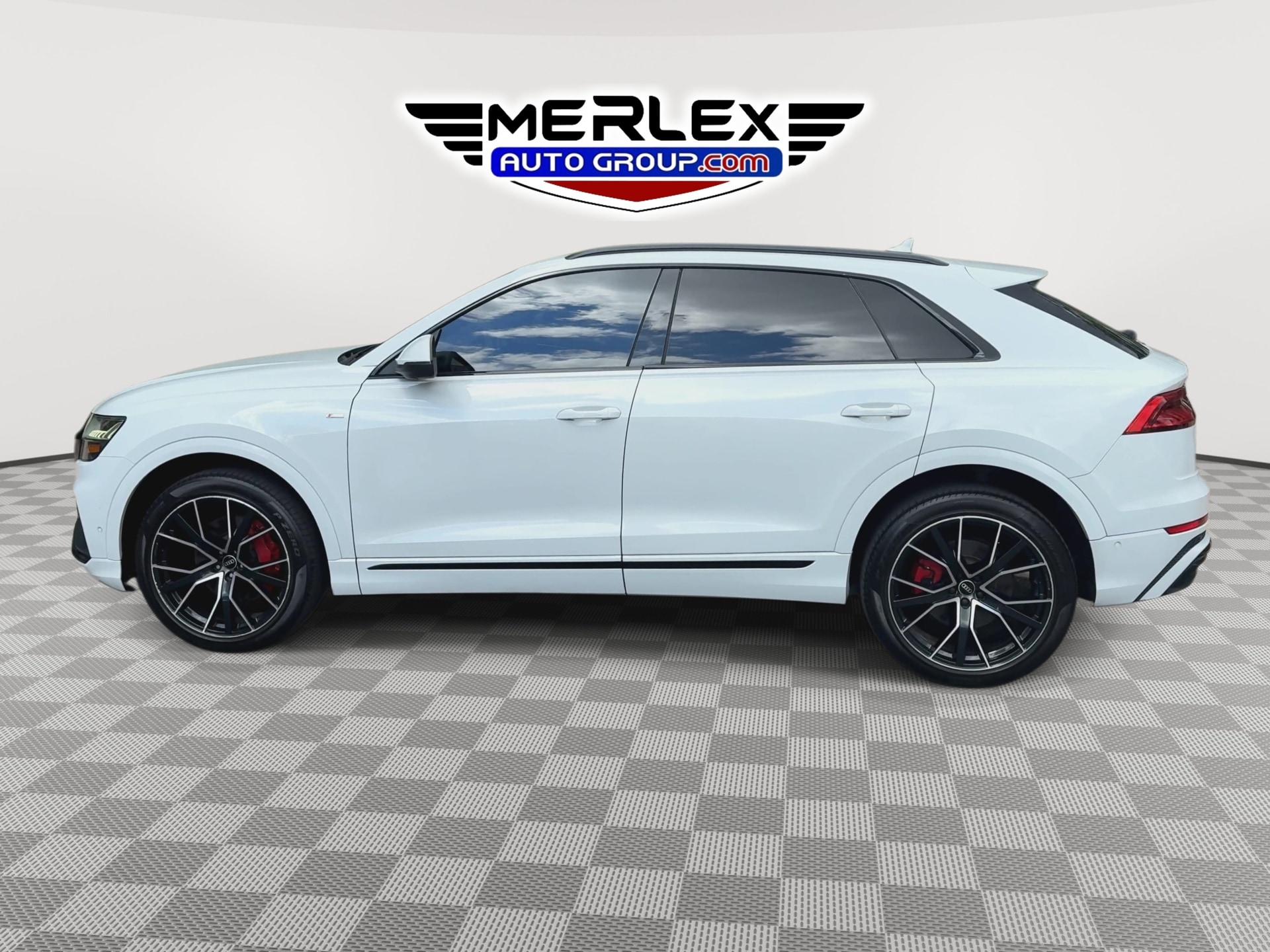 View vehicle photo 5