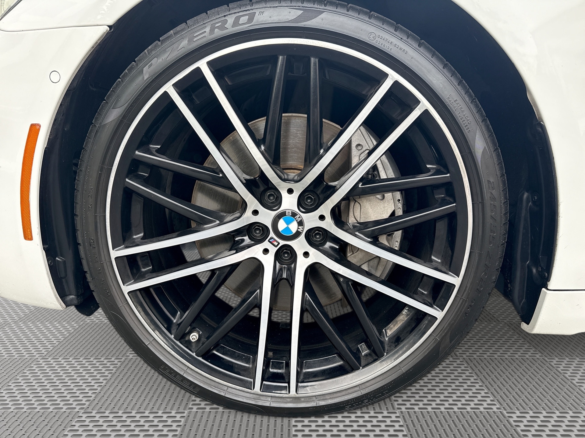 2017 BMW 7 Series 750i - Photo 19