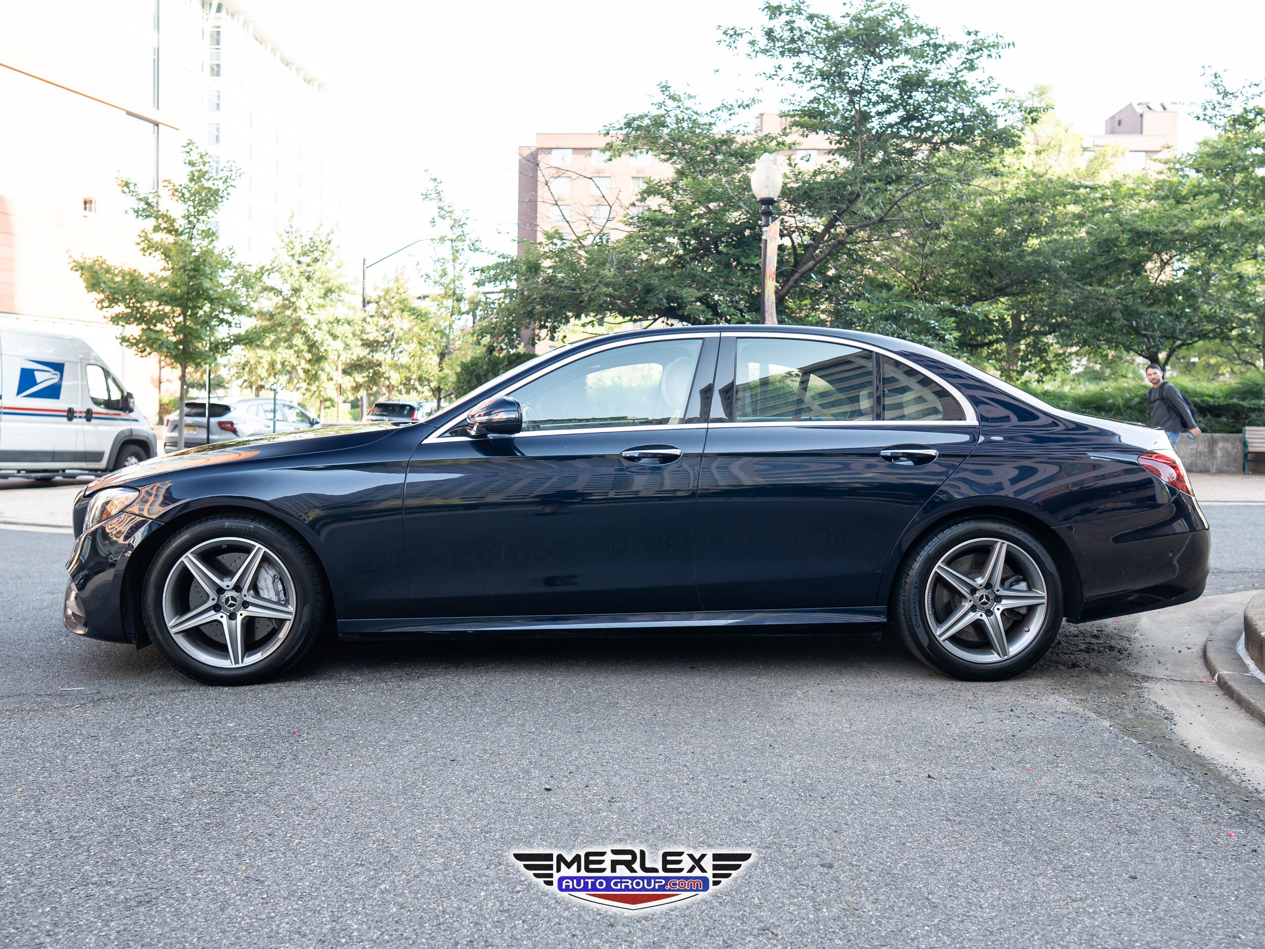 2018 Mercedes Benz E 400 4MATIC photo 4