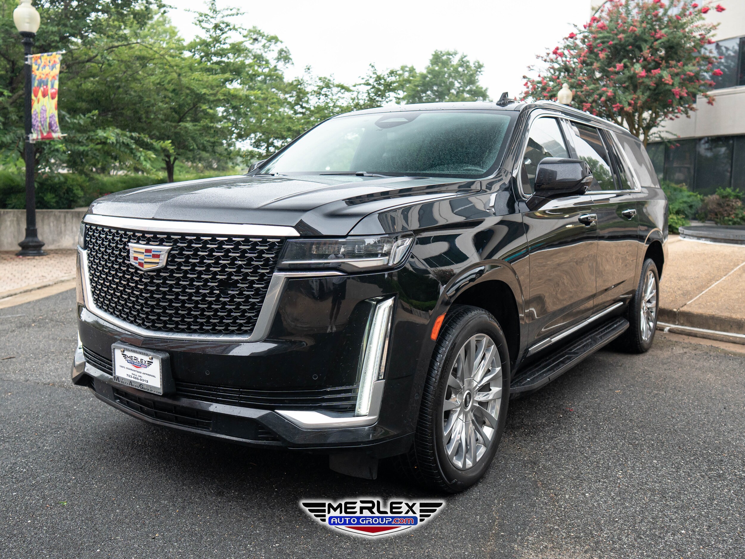 2022 Cadillac Escalade ESV Premium Luxury photo 3