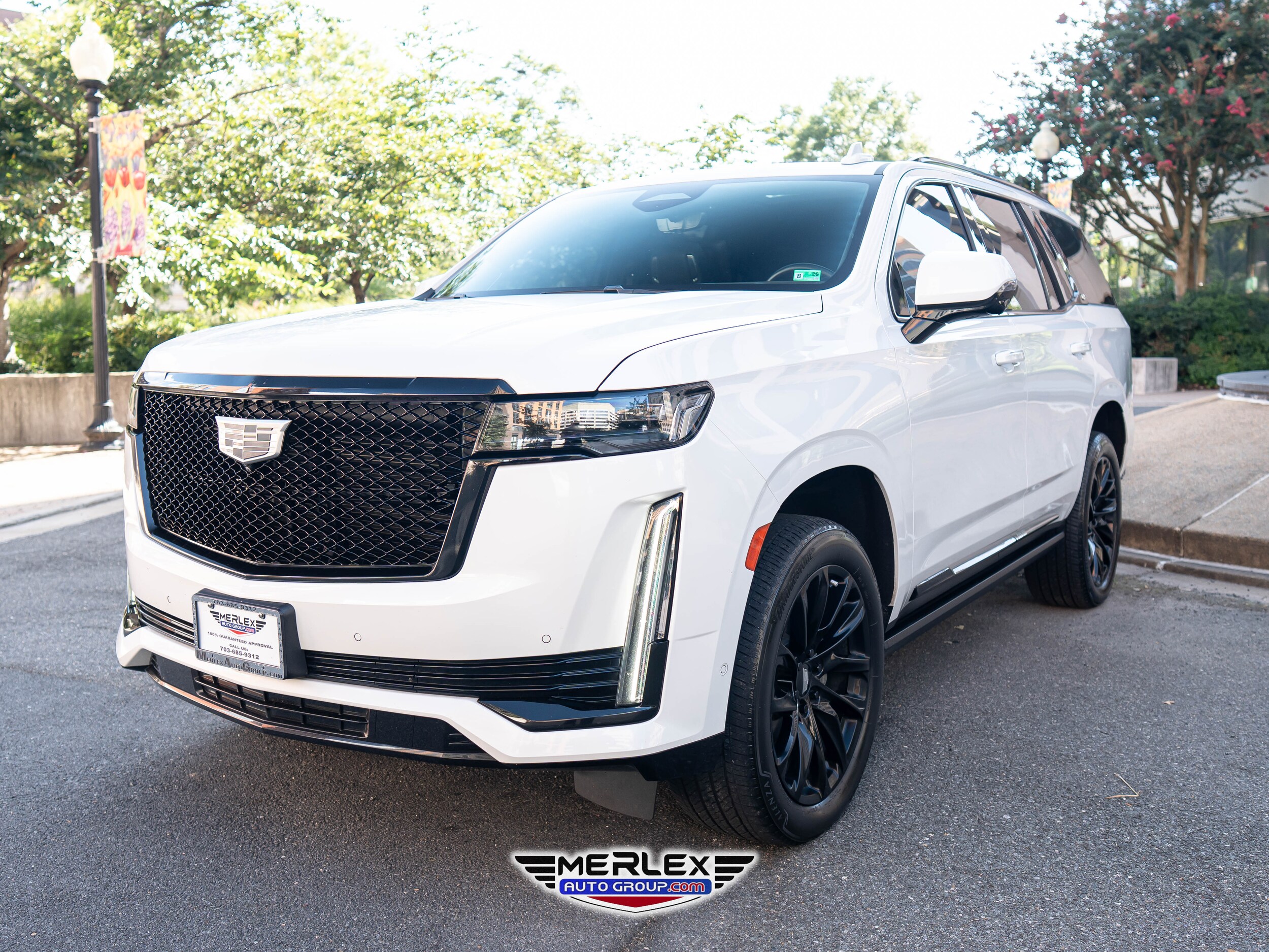2023 Cadillac Escalade Sport Platinum photo 3