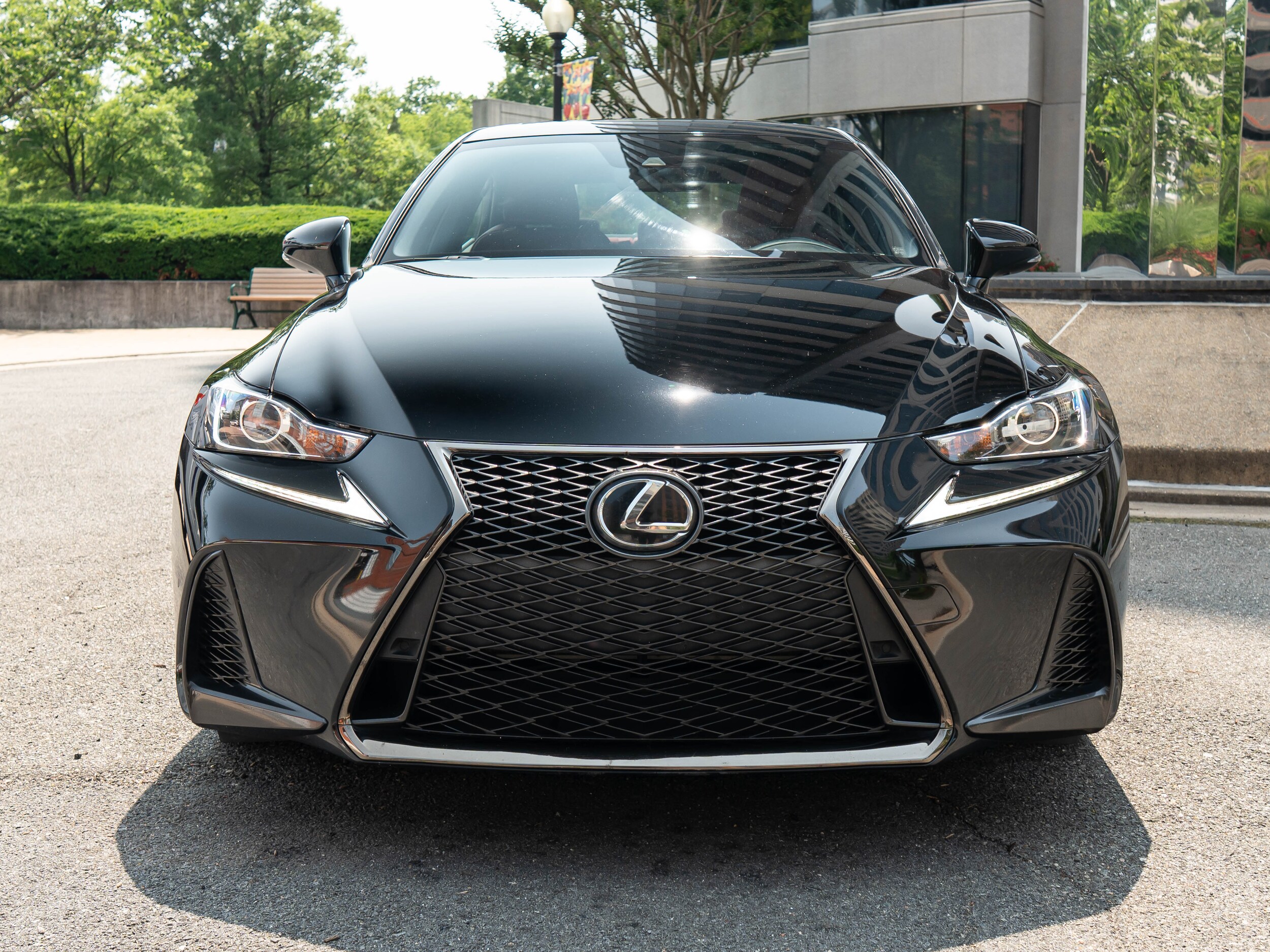 2020 Lexus IS 350 F SPORT photo 2