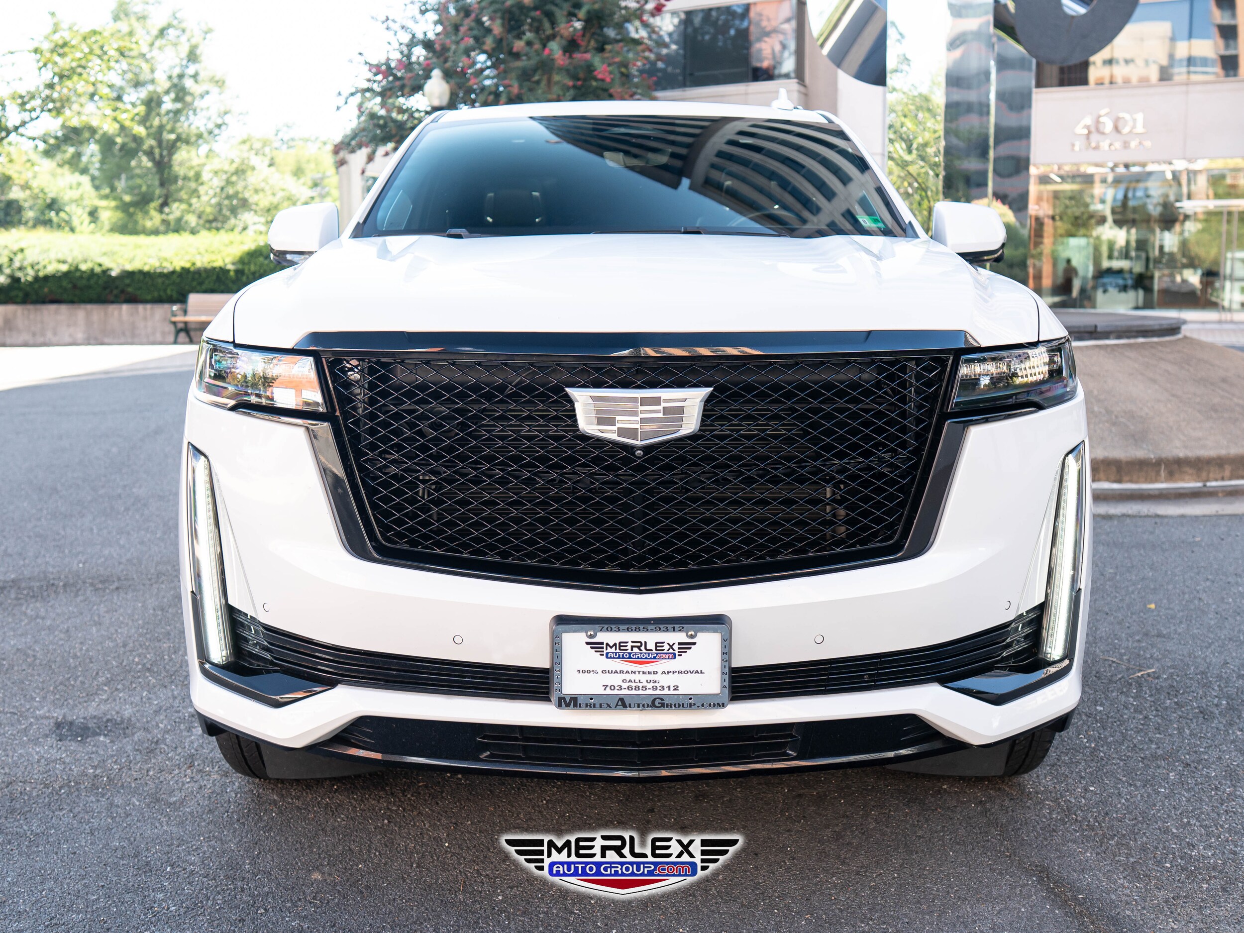2023 Cadillac Escalade Sport Platinum photo 2