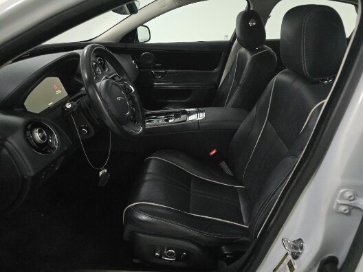 2019 Jaguar XJ R-Sport