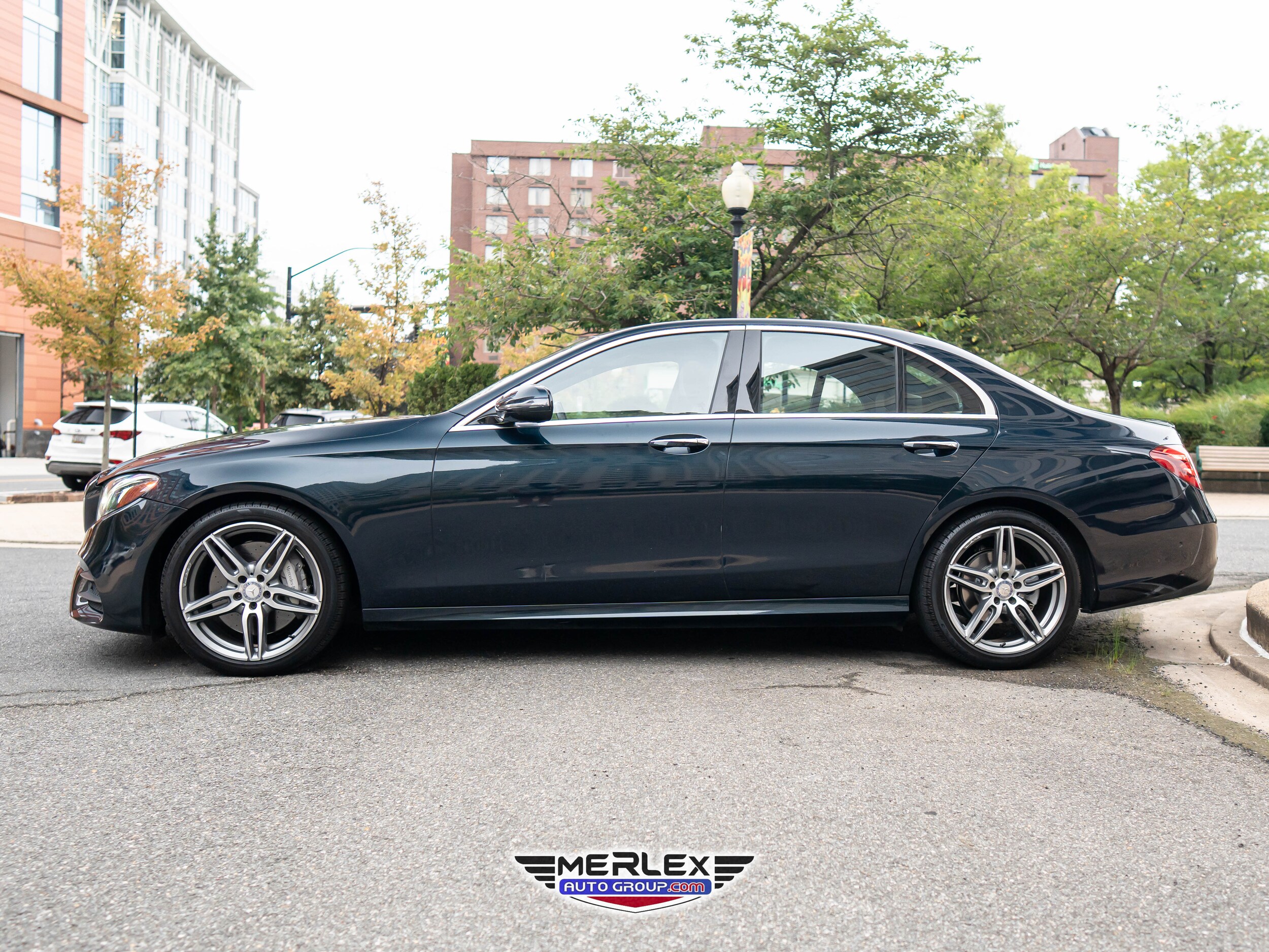 2017 Mercedes Benz E 300 photo 3