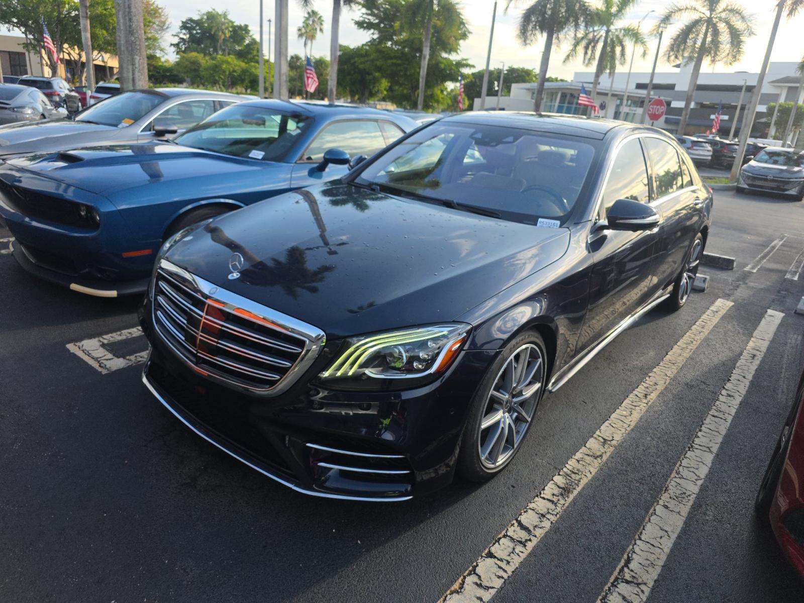  Mercedes-Benz S-Class
