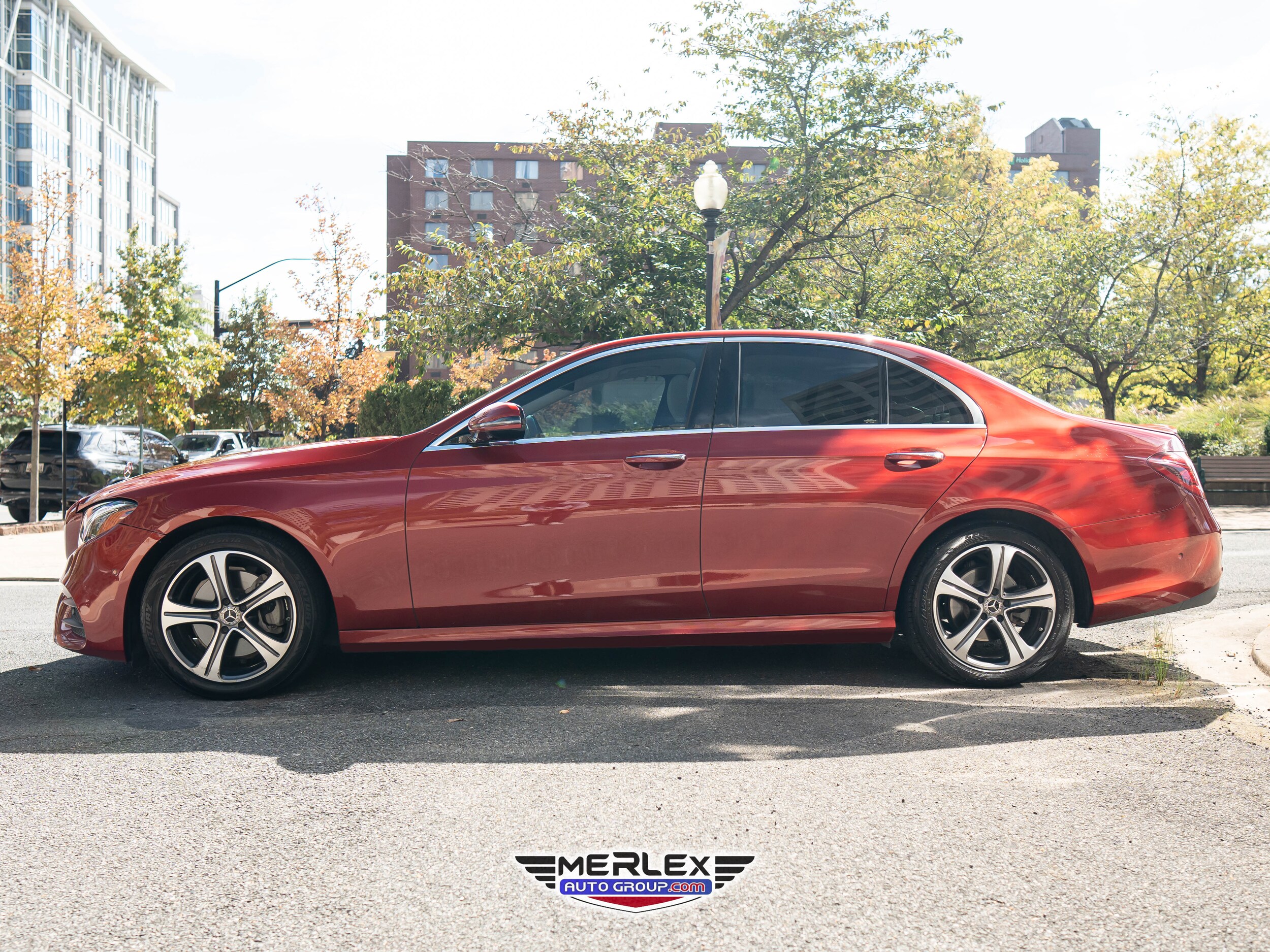 2019 Mercedes Benz E 300 4MATIC photo 3