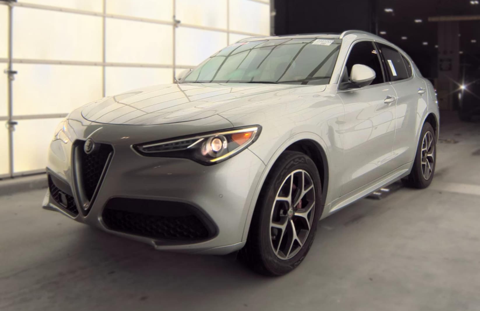 2021 Alfa Romeo Stelvio's photo