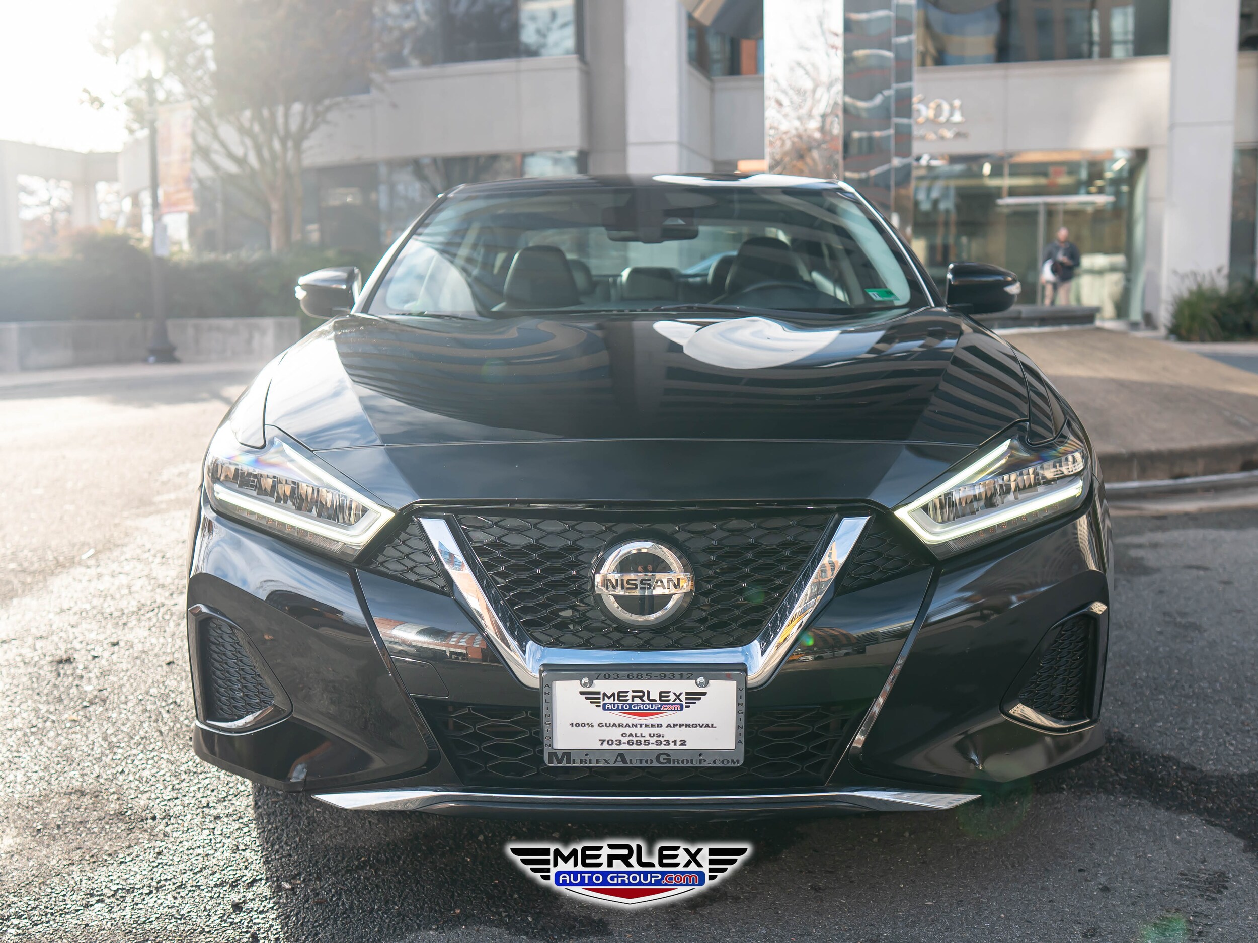 2021 Nissan Maxima SV photo 2