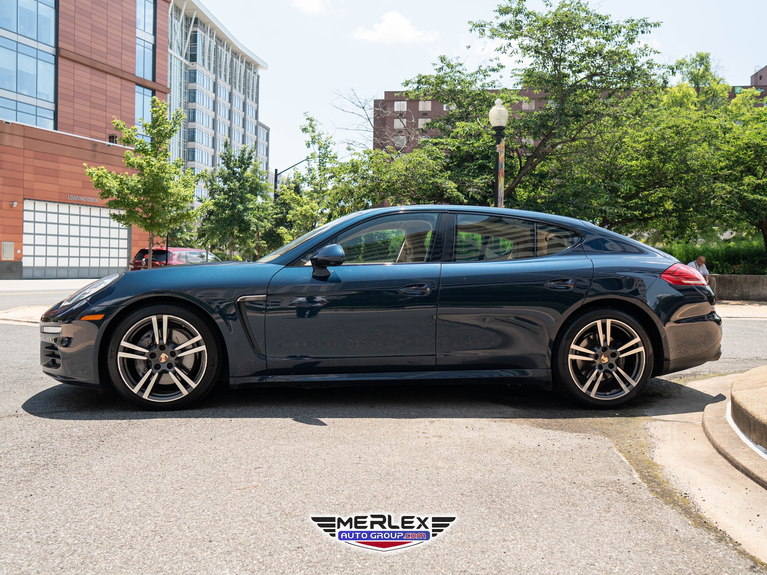 2014 Porsche Panamera 4 Sport Turismo photo 4