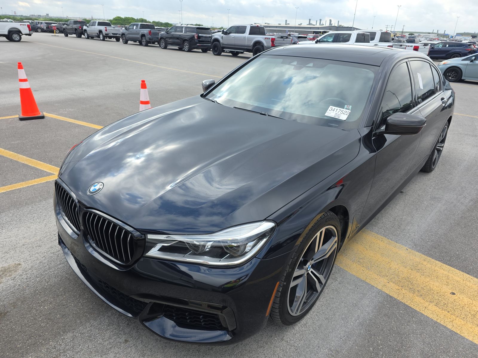 2018 BMW 7 Series 750i's photo